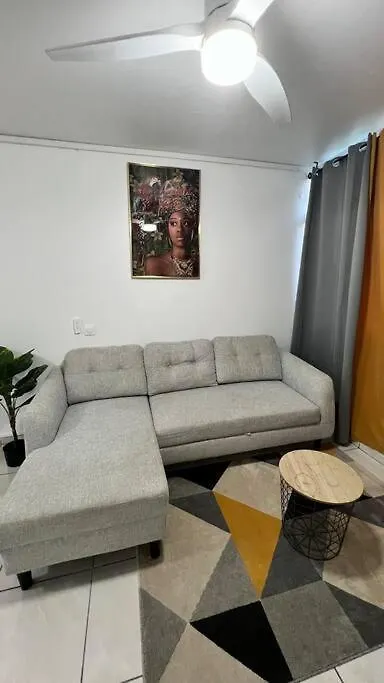 Appartement Proche Aeroport Au Rez-De-Chaussee Les Abymes