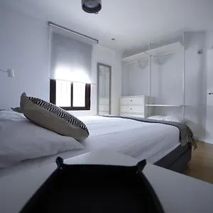 apartamento-en-san-basilio-junto-a-torre-de-belen.es-andalucia.com/
