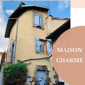 ma-tour-dauvergne-charmant-t2-avec-velos.hotels-rhonealpes.com/